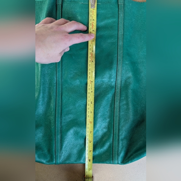 Banana Republic | Paige Pinking Sheers Tote, Kelly Green Leather Purse - Picture 16 of 16